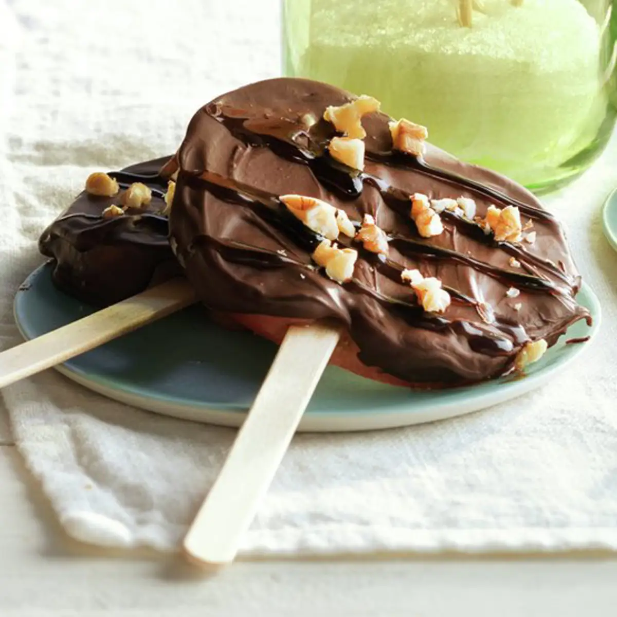 piruletas_de manzanas_con_chocolate_y_nueces