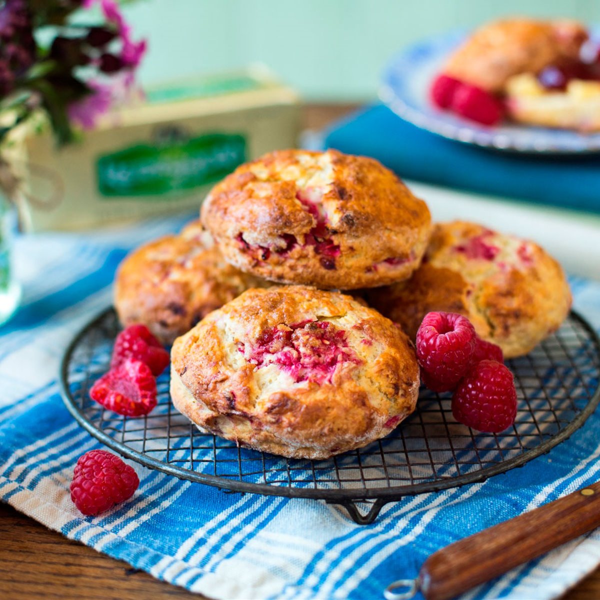 Scones de frambuesa de Fabián León para Kerrygold