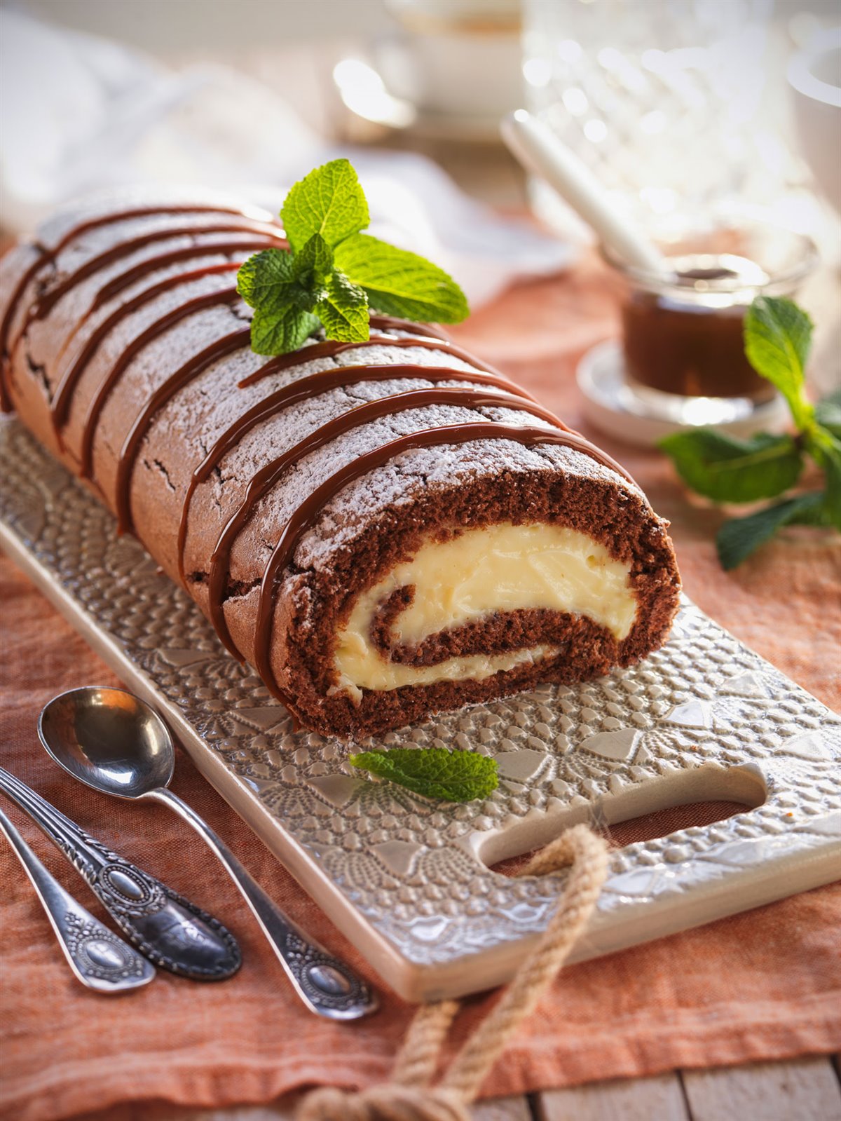 brazo de gitano de chocolate con crema pastelera