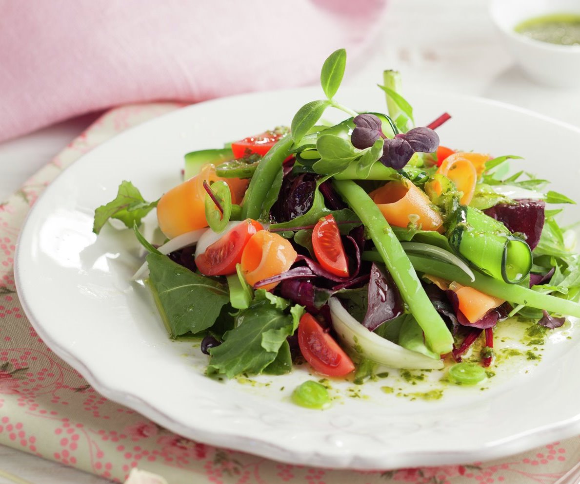 ENSALADA TEMPLADA CON SALSA PICANTE.