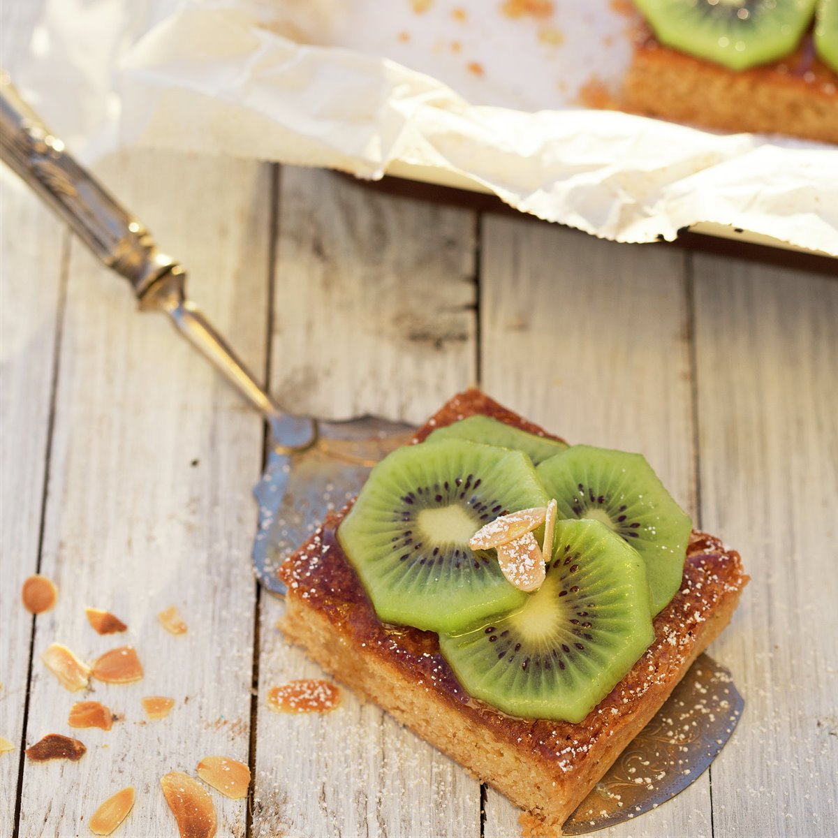 Pastel de kiwi, almendras y miel - Lecturas