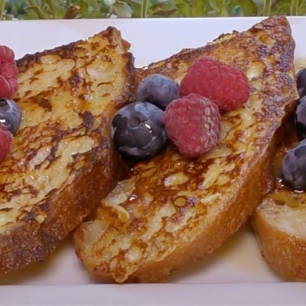 Torrijas de Canadá o pain doré, una receta irresistible para el desayuno, en 10 minutos (con vídeo)