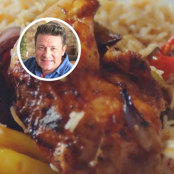 El pollo al horno con arroz que se hace solo, una sabrosa receta de la abuela reinventada por Jamie Oliver