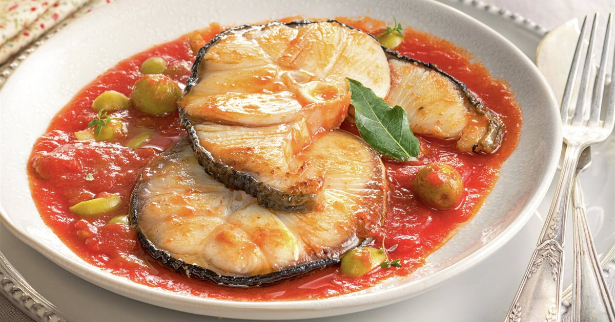 Cazón a la siciliana Cazón a la siciliana