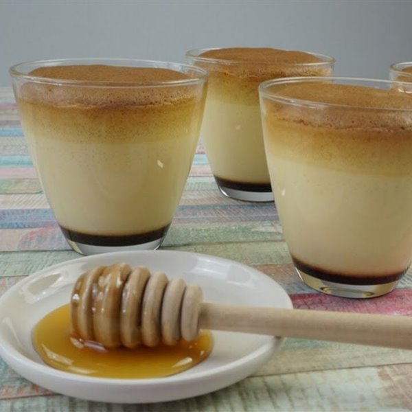 Flan japonés con miel y base de bizcocho esponjoso, ¡en 10 minutos!