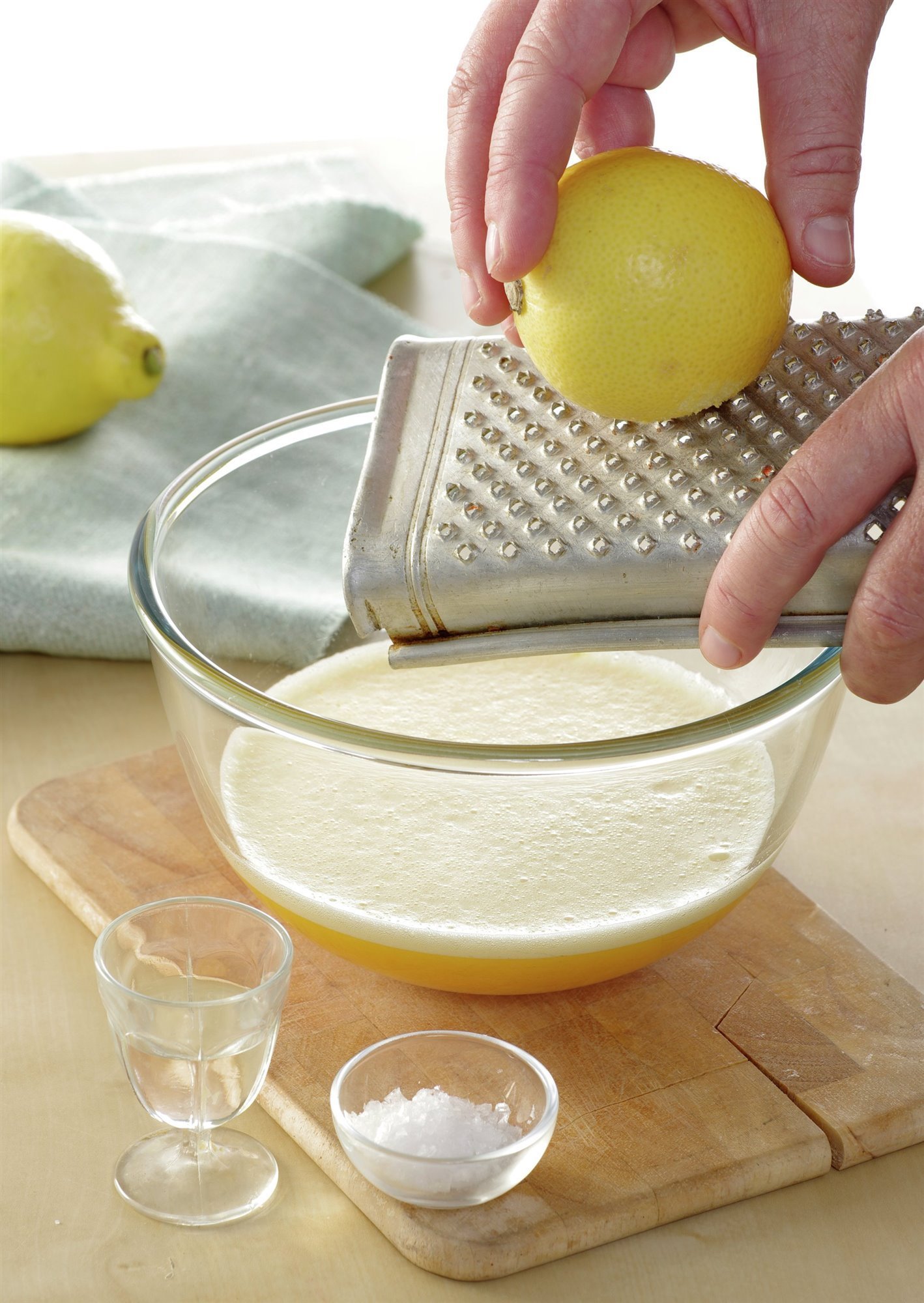 1. Prepara crema de limón