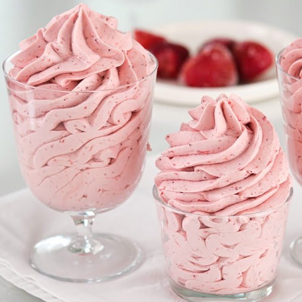 postre cremoso de fresas