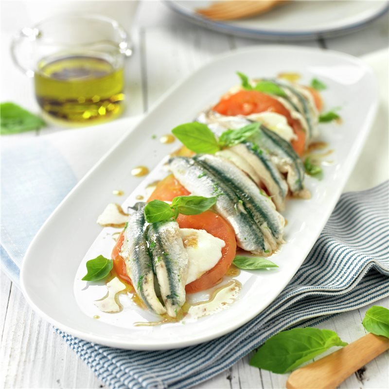 Receta de boquerones en vinagre con tomates y mozzarella