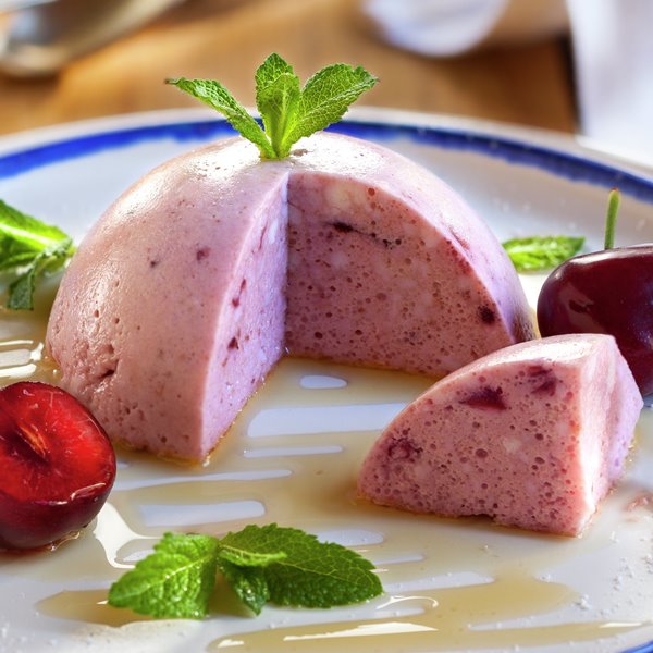 El postre de verano fácil, con yogur y cerezas que puedes preparar en menos de media hora