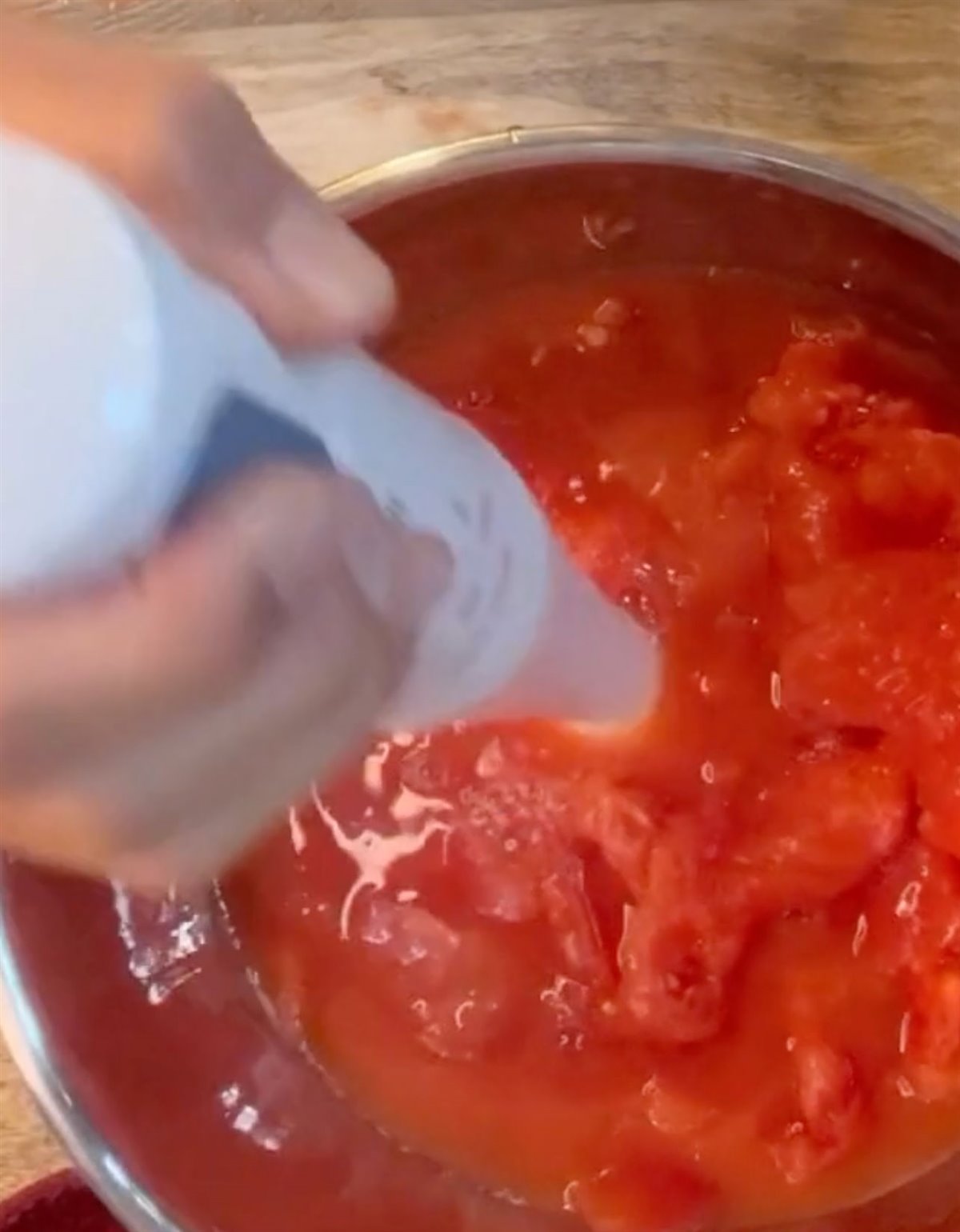 Tritura los tomates