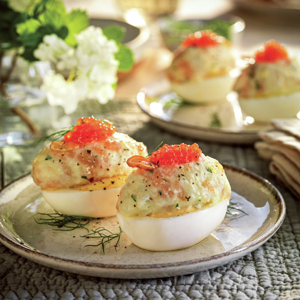 Huevos rellenos de brandada de bacalao, aperitivo fácil para quedar bien con tus invitados