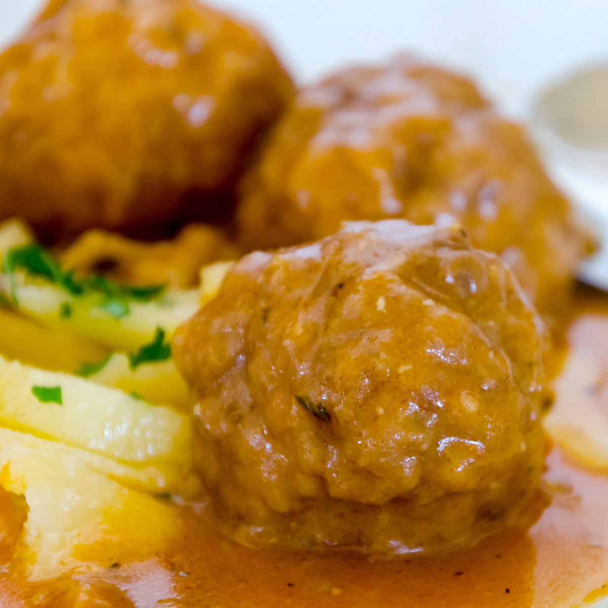 Albóndigas en salsa de la abuela