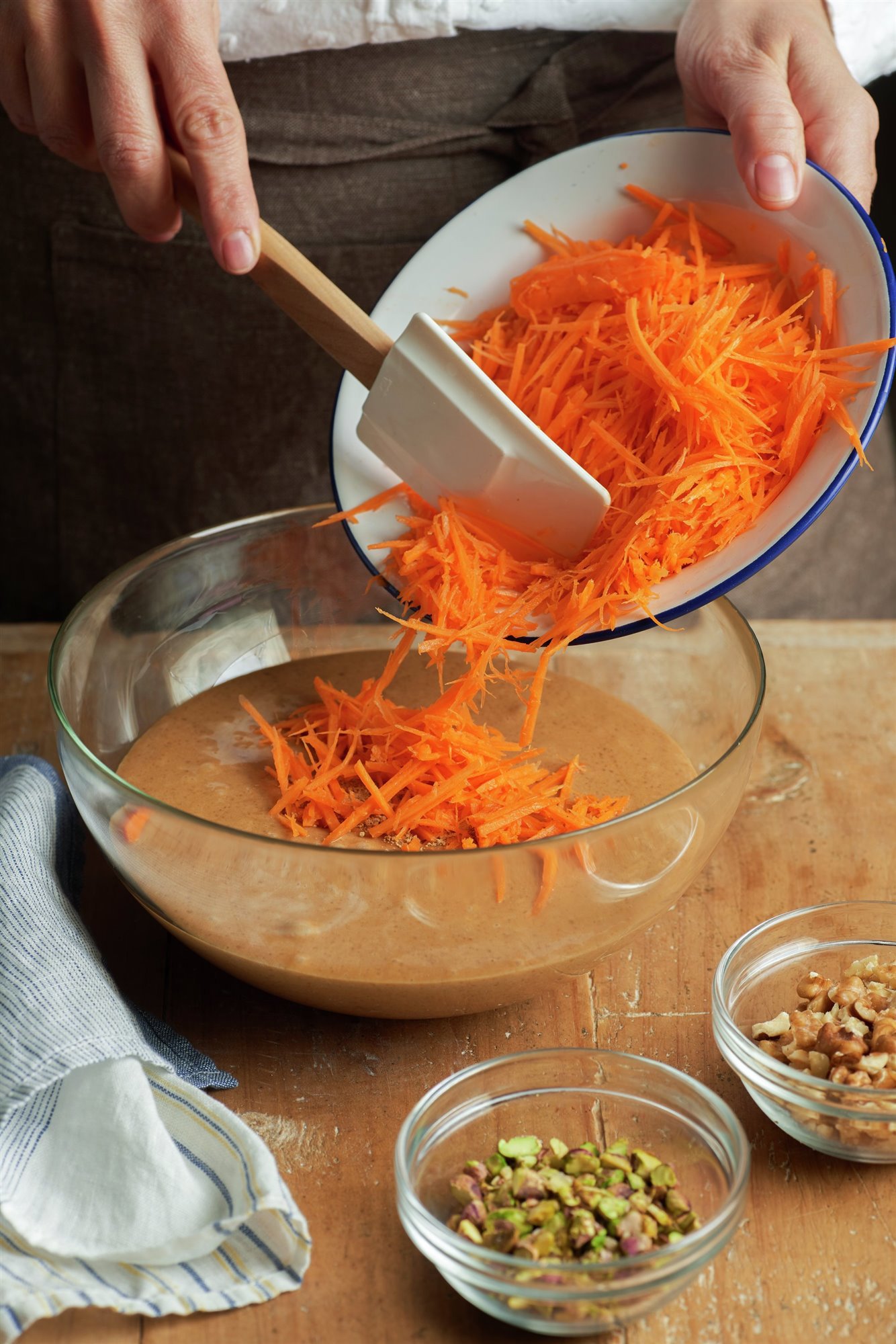 2. Añade la zanahoria a la masa