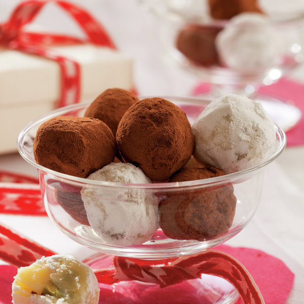 Trufas de chocolate blanco y negro