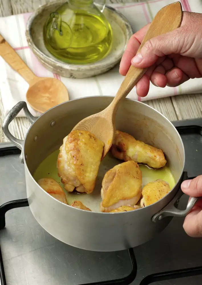 Canelones de pollo y setas, una receta de fiesta con ingredientes ...