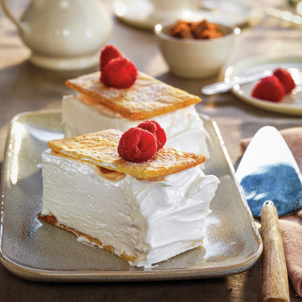 Milhojas de hojaldre con merengue 