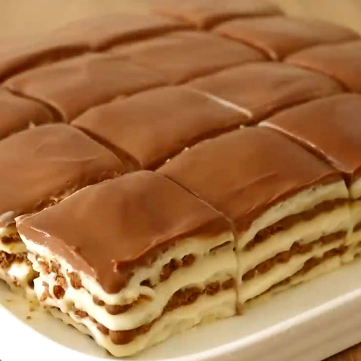 Tarta de galletas y crema sin horno