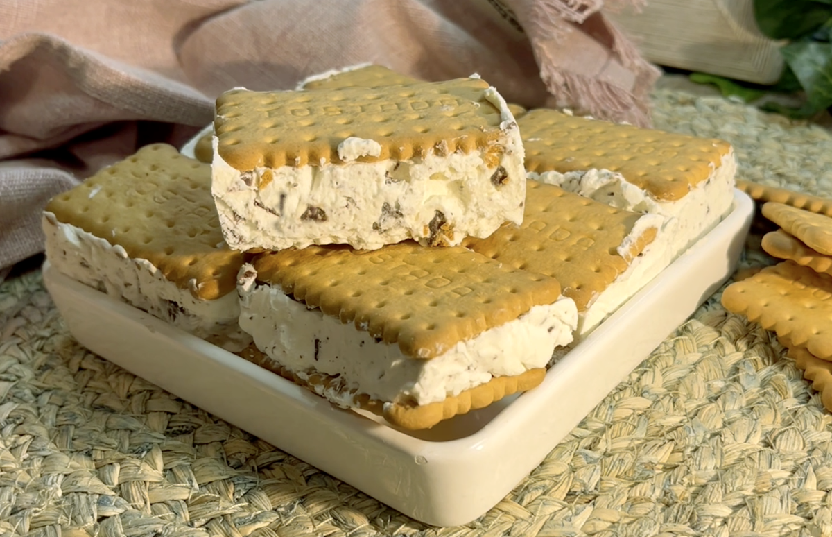 Tarta de galletas y stracciatella