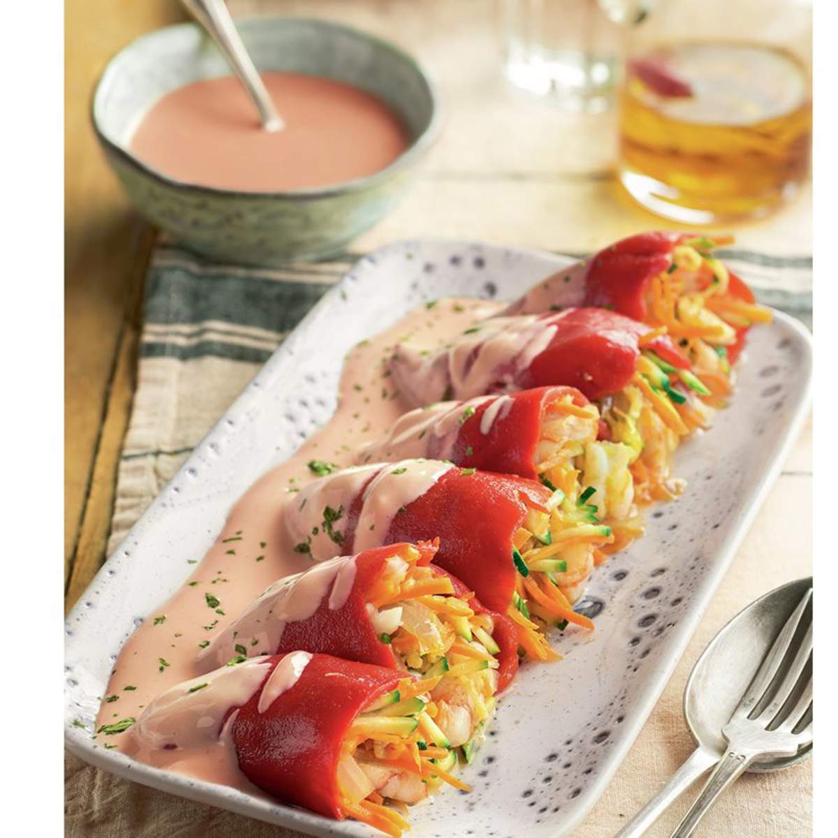 piquillos con gambas y salsa rosa
