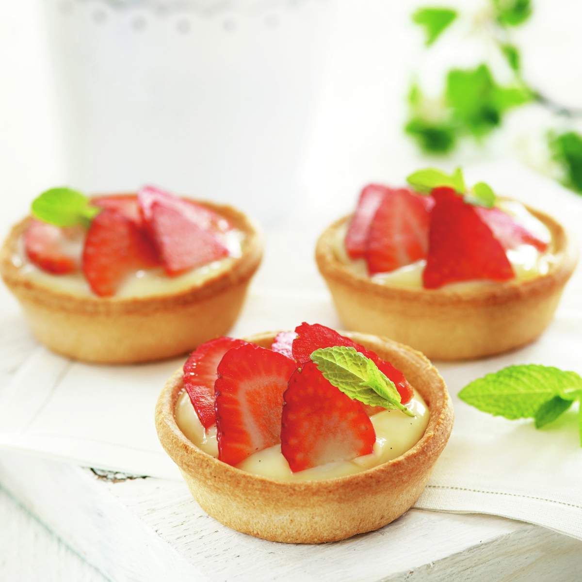 Tartaletas de crema y fresas