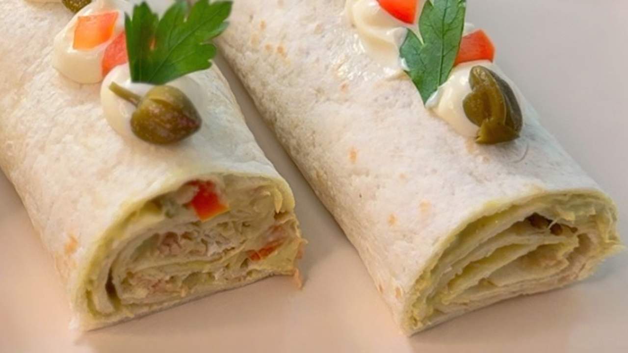 No olvides ponerles aguacate a tus rollitos de tortilla con atún
