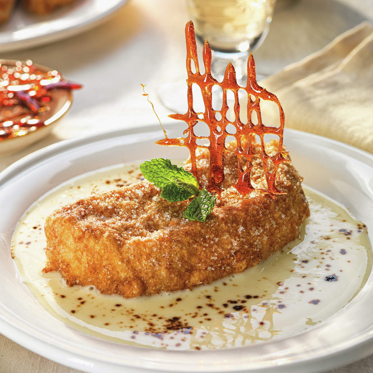 Torrijas de café con leche con crema inglesa