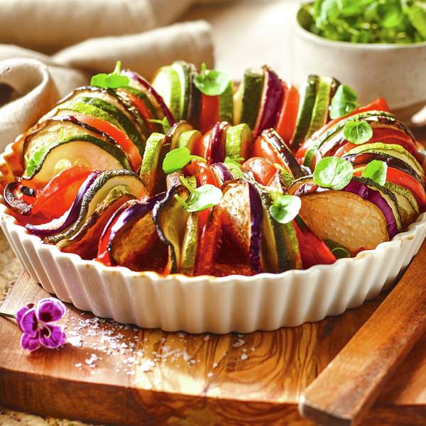 Ratatouille de calabacín, berenjena y tomate con hierbas aromáticas
