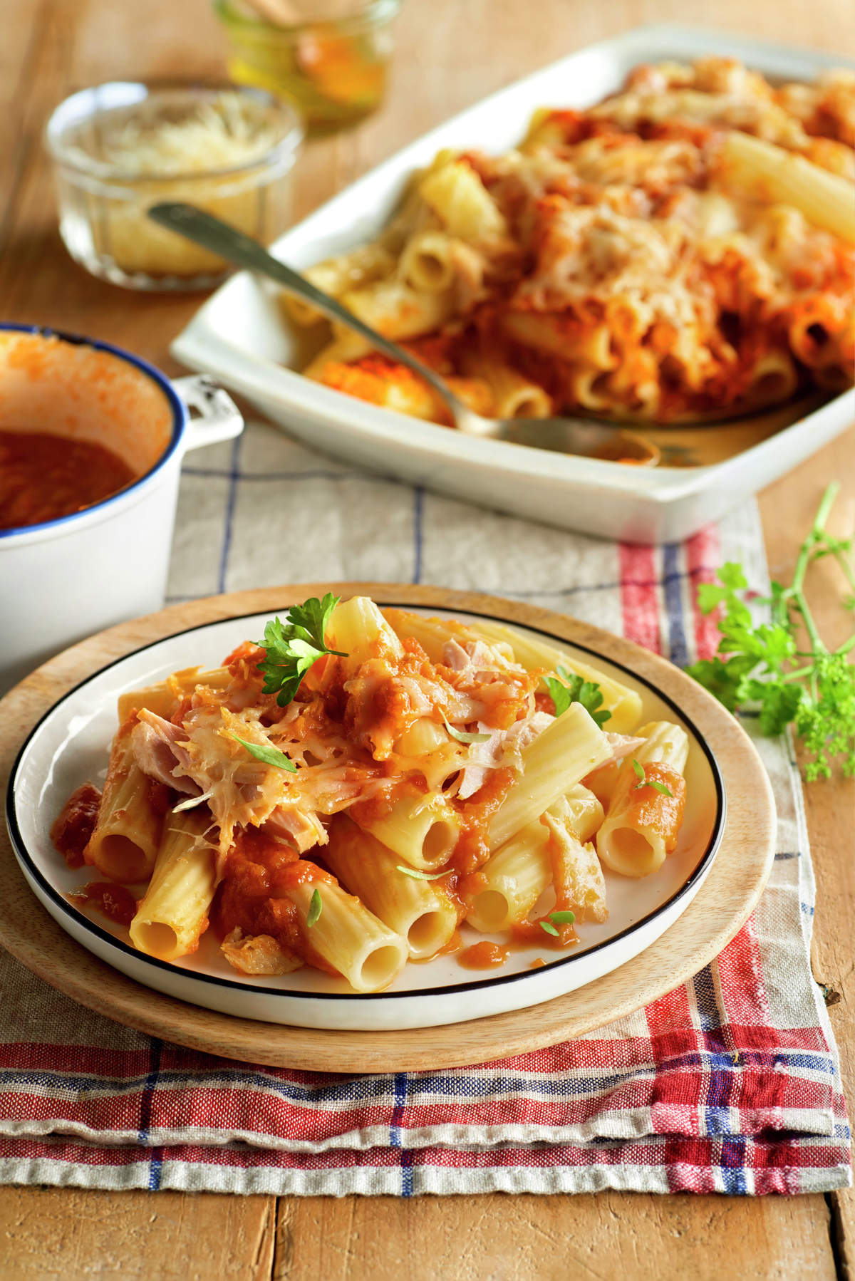 Macarrones_gratinados_con_sofrito_de_tomate