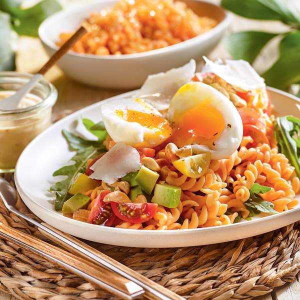 Pasta de lentejas con huevos mollet