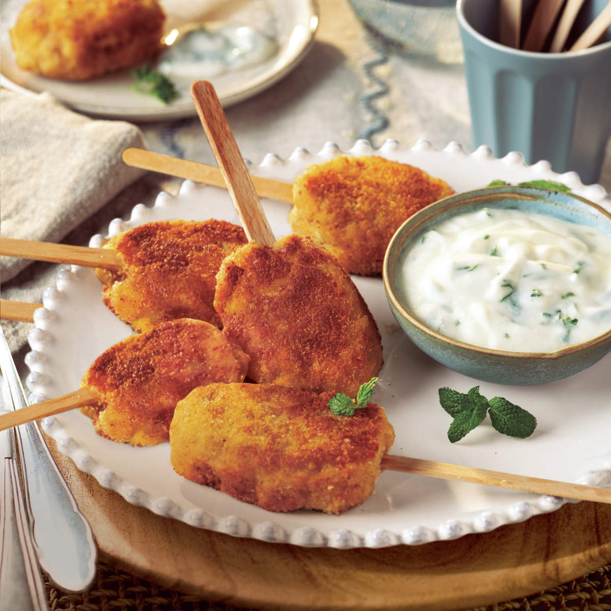 Piruletas de pollo empanadas