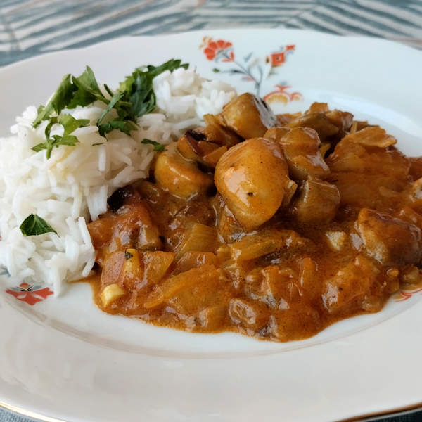 Tikka masala de champiñones con arroz basmati, ¡en 15 minutos!