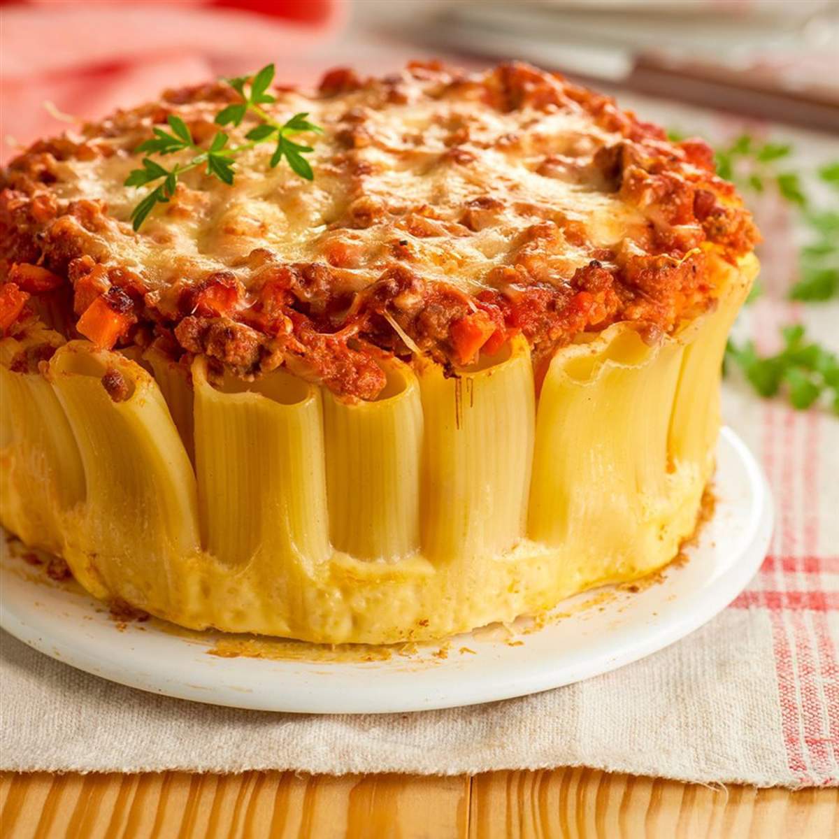 Pastel de rigatoni con boloñesa de cordero