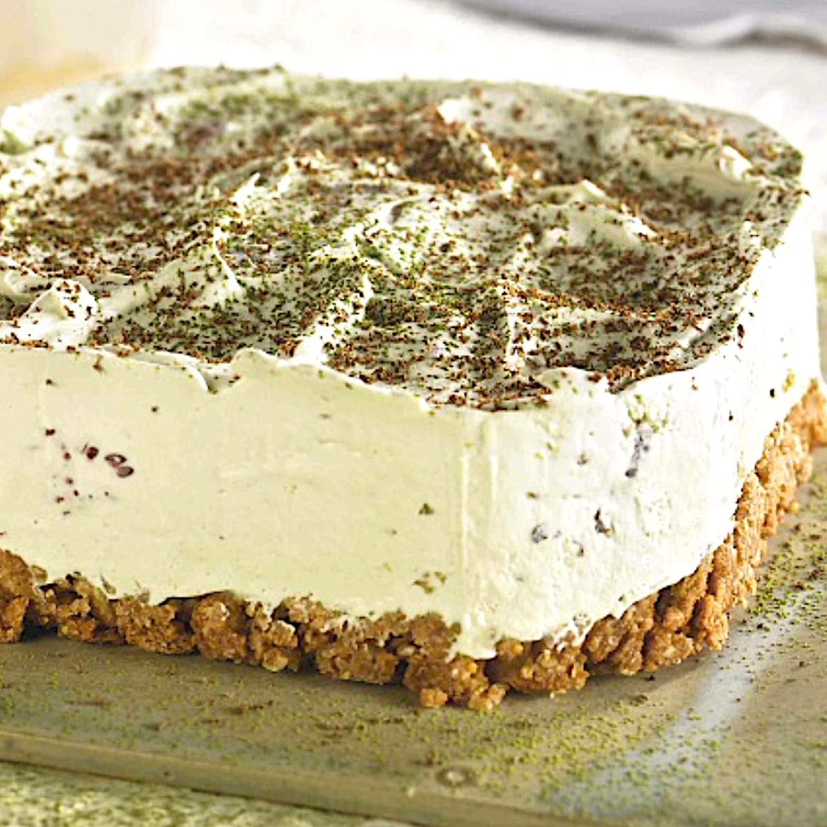 Tarta fría Serradura con frambuesas y té matcha