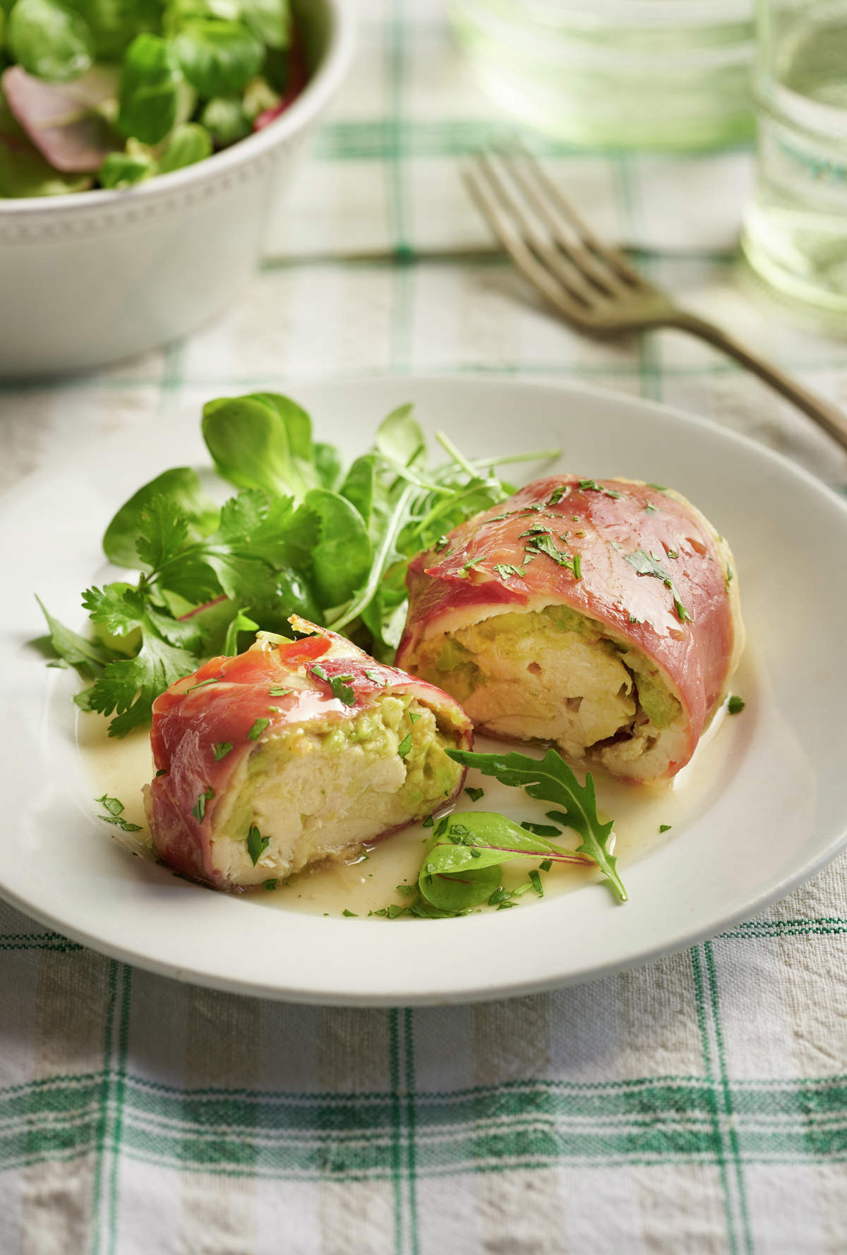 PECHUGAS DE POLLO RELLENAS DE GUACAMOLE.