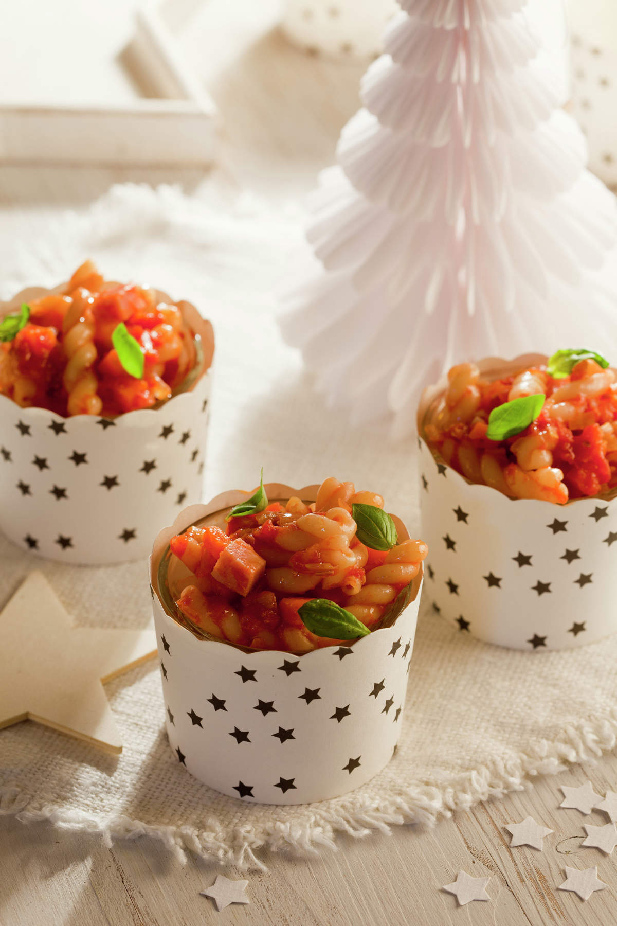 PASTA CON TOMATE Y JAMÓN. 