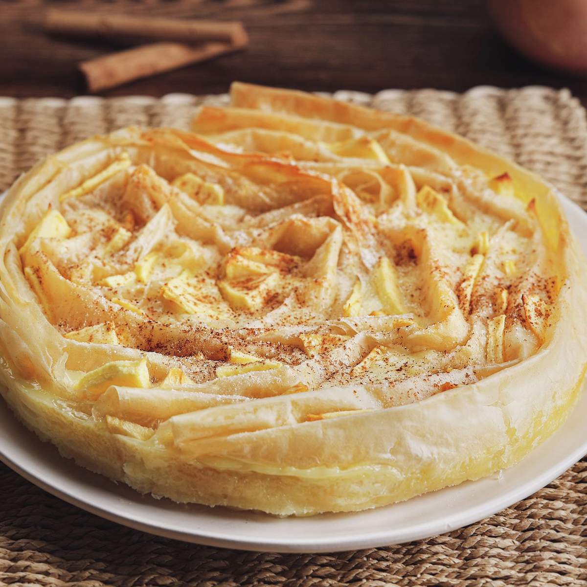 Pastel de limón con pasta filo y frutos del bosque: un dulce fácil con ...