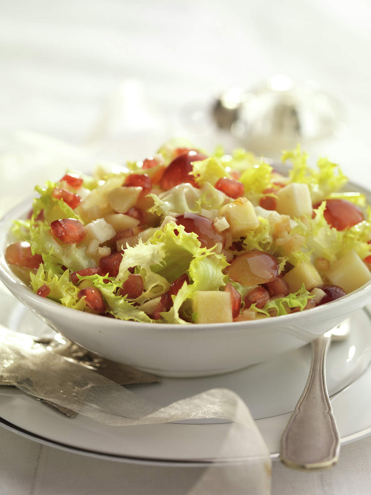 Ensalada de escarola, granada y queso