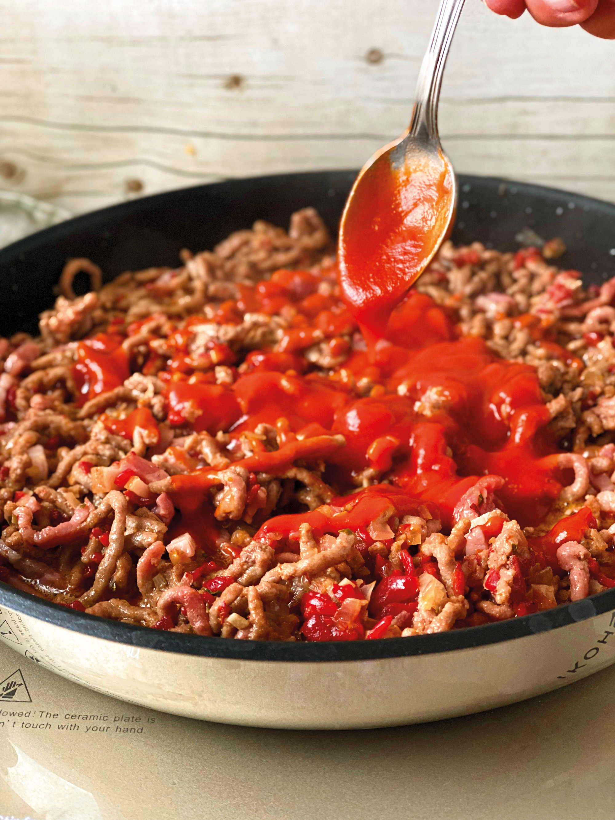 3. Incorpora el tomate frito