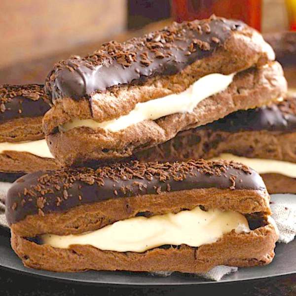 Bocaditos de chocolate rellenos de nata, el postre ideal para este domingo