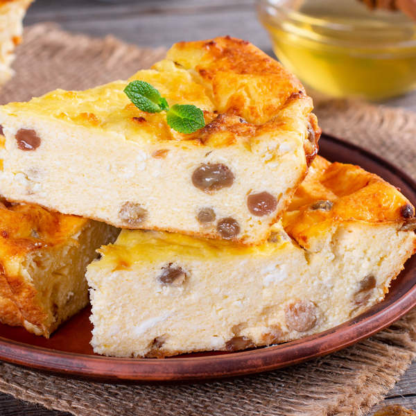 Tarta Sernik, la tarta de queso de la abuela polaca (con pasas borrachas)