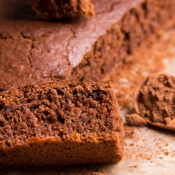 Pastel de agua, un bizcocho ligero de cacao, sin gluten y sin lactosa