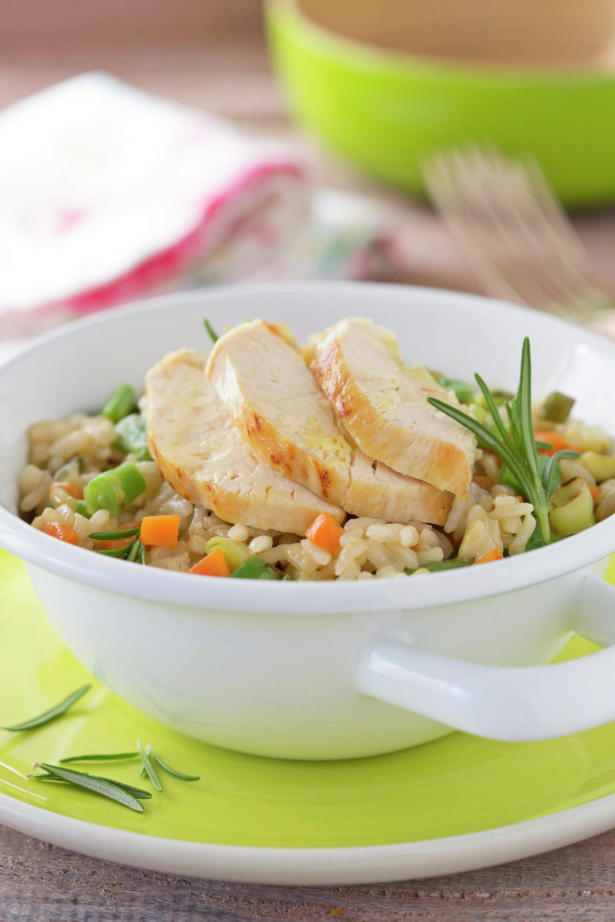 ARROZ CON VERDURAS Y POLLO A LA PLANCHA.