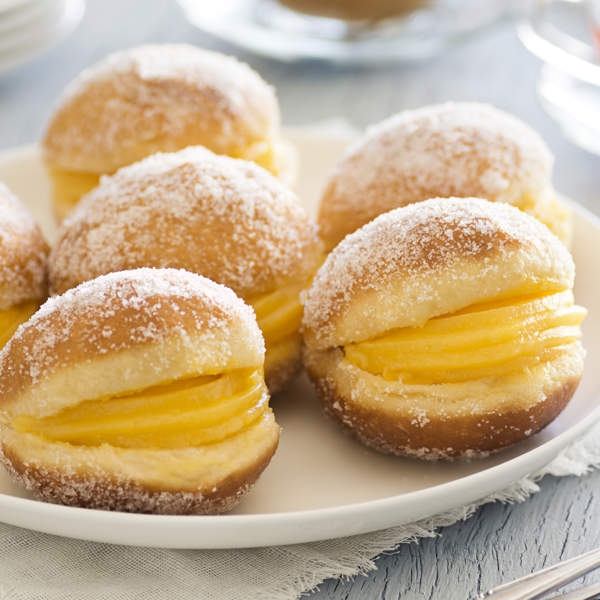 Bola de Berlim, así es el postre típico Portugal relleno de crema pastelera 