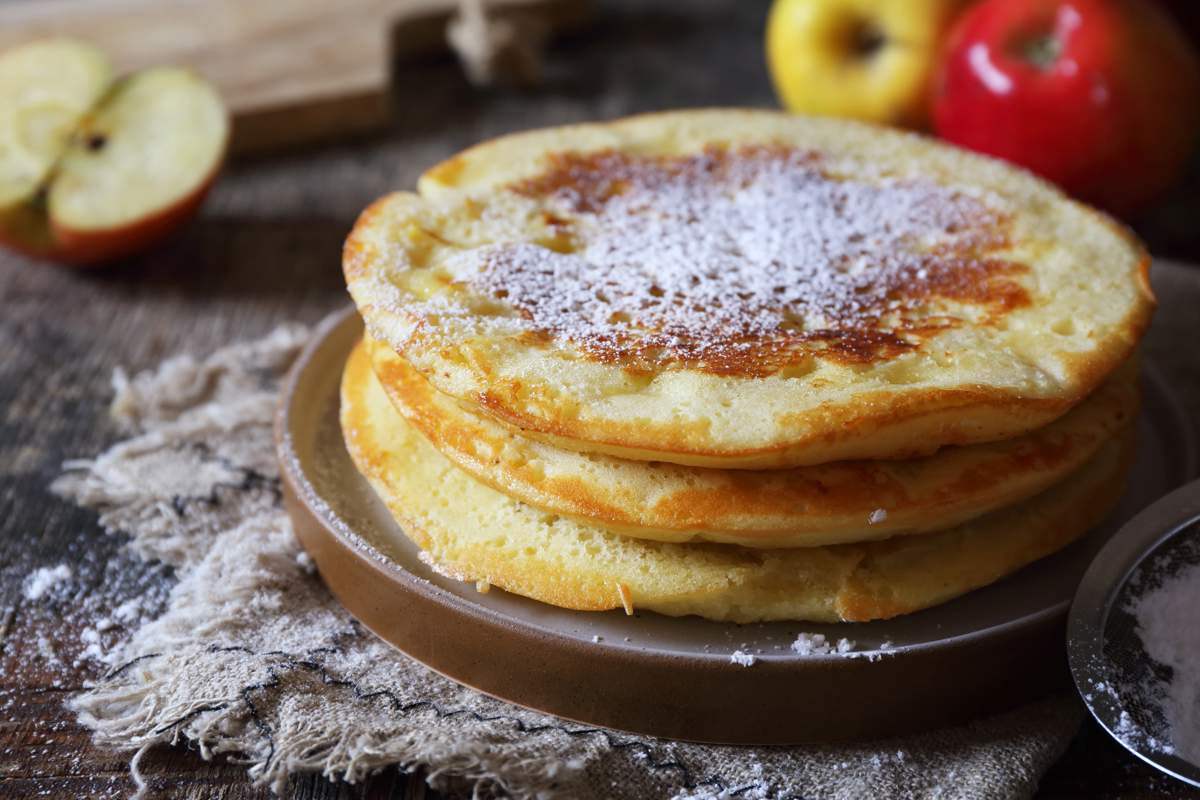 Tortitas de manzana y huevo