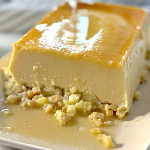 Flan de manzana con salsa de ron de Enrique Sánchez