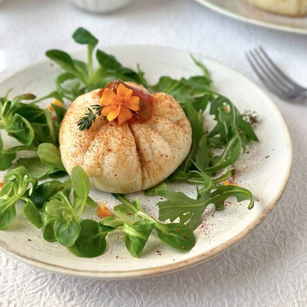 Sorpresa en la mesa: bombas de patatas rellenas de pollo, un entrante de Navidad ideal