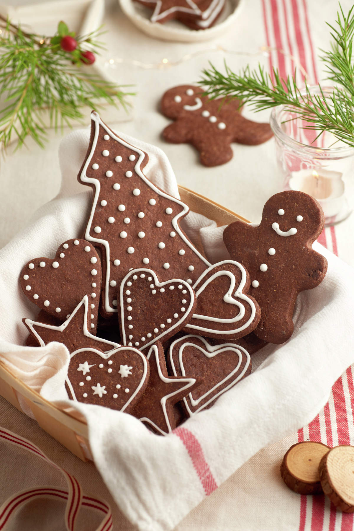 GALLETAS DE CHOCOLATE Y MAZAPÁN.