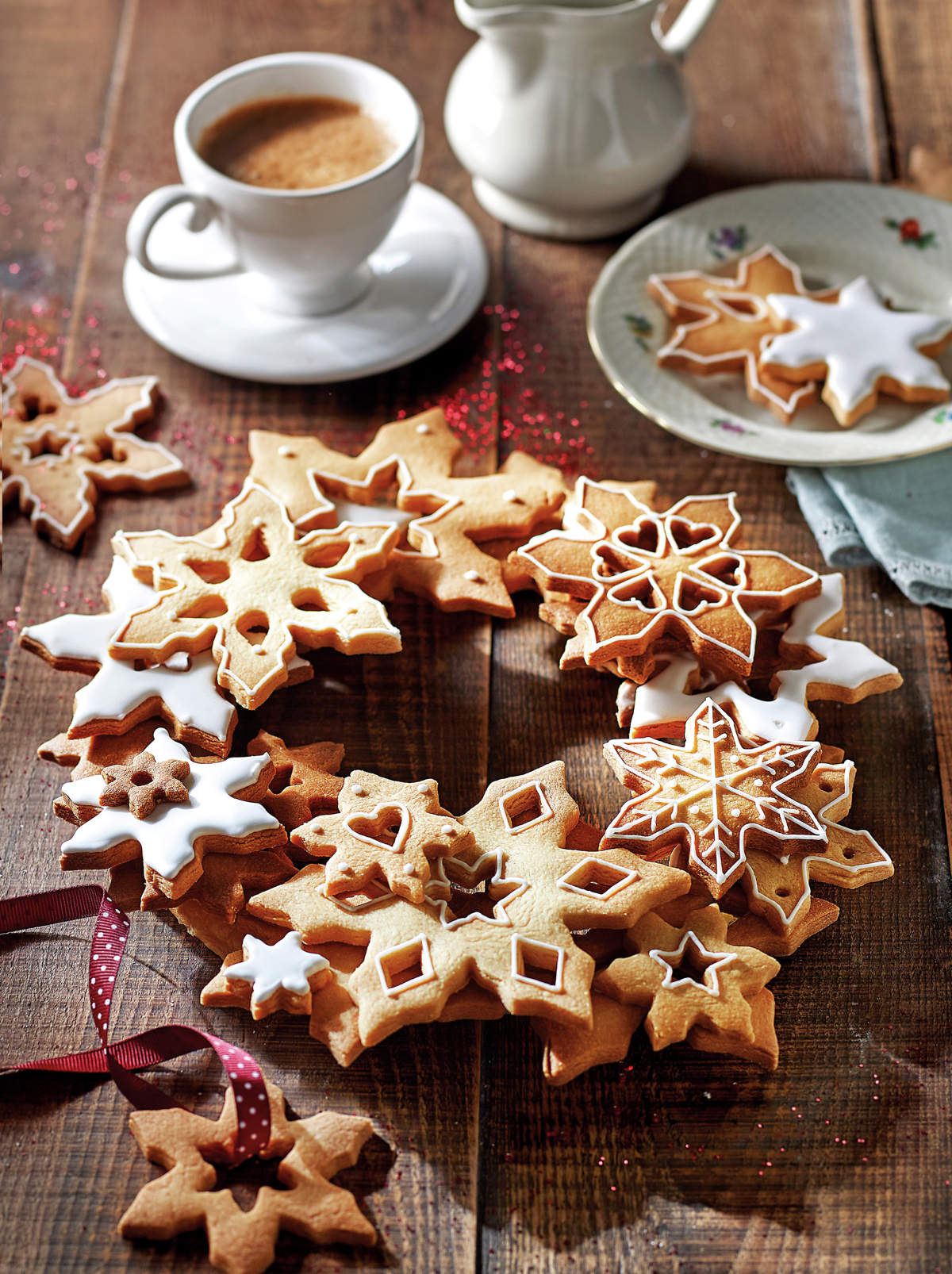 paso_a_paso_para_realizar_corona_de_galletas_de_mantequilla_glaseadas_resultado_final