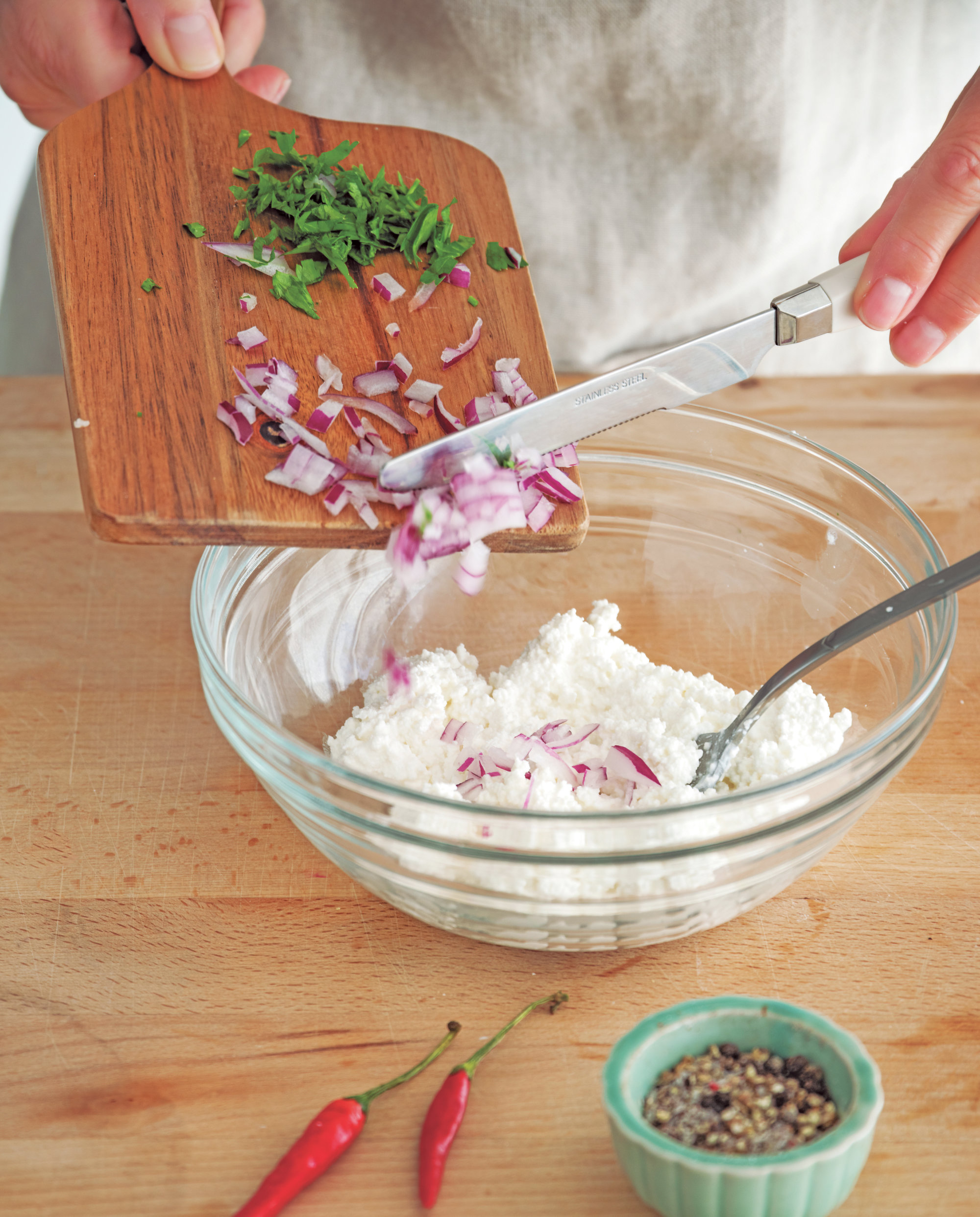 3. Mézclalo con la cebolla morada