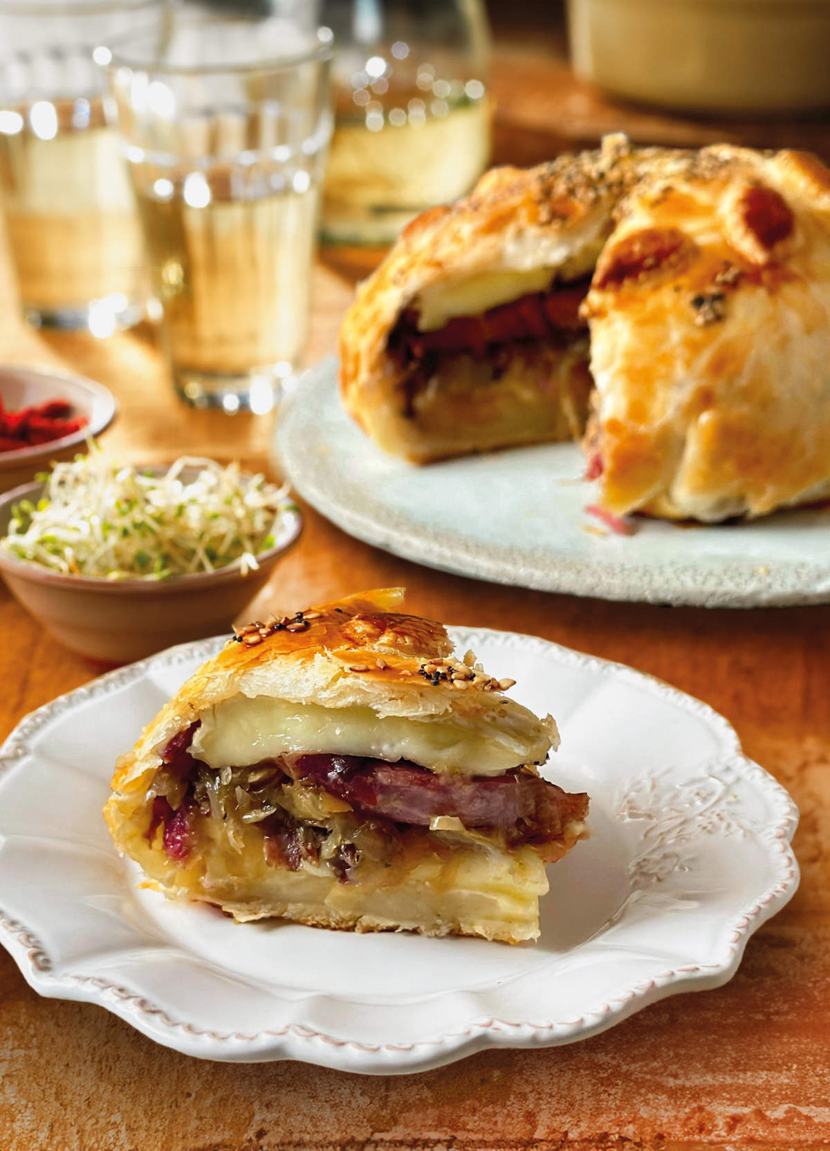 Pastel_de_camembert_y_confit_de_pato